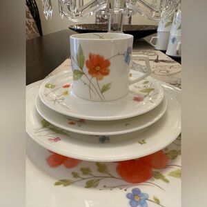 Mikasa vintage “Just Flowers” 5piece set.